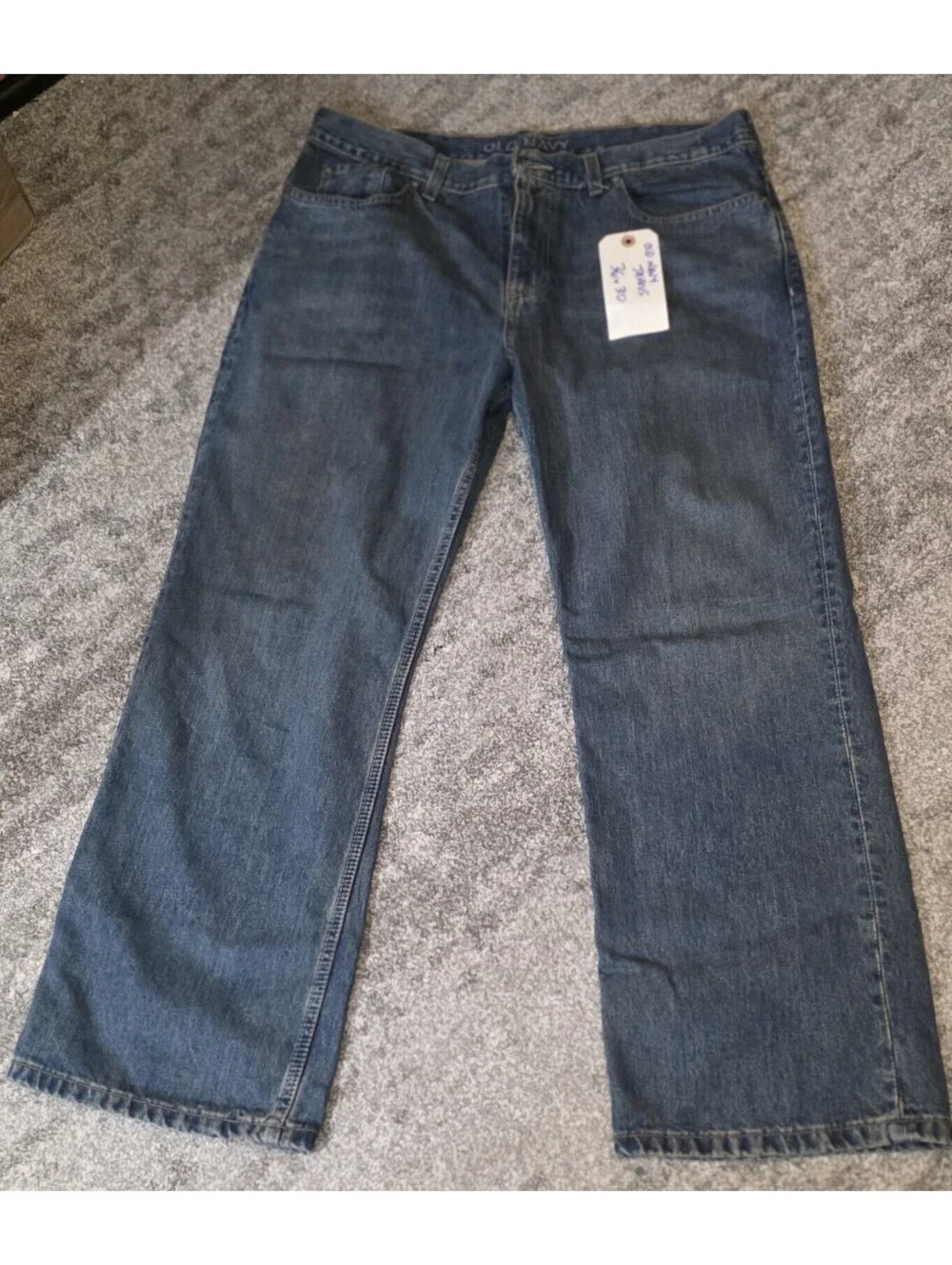 Old Navy Men's Loose Fit Straight Leg Jeans 36W x 30L Pre-Owned